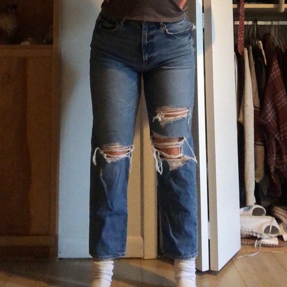 American Eagle Mom Jeans (size 8) - Picture 1 of 1